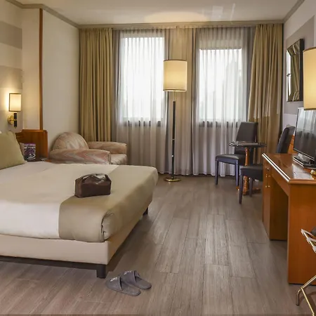 فندق Leon D'oro 4*