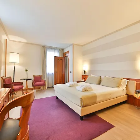 Leon D'oro Hotel